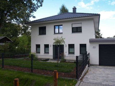 Moderne Stadtvilla mit PV-Anlage und ca. 520 m² in Glienicke/Nordbahn