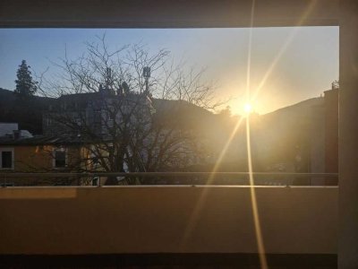 Ab März frei: Komplett möbl. 2-Zi-Whg im Zentrum Baden-Badens, 2.OG, Lift, gr. Loggia, ggf Garage