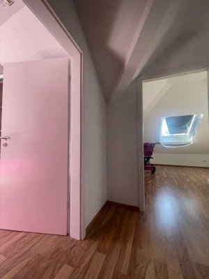 Moderner Bungalow mit weitläufigem Garten im Herzen von Wiesbaden