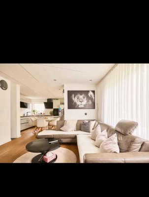 Charmante 4-Zimmer-Wohnung mit Balkon & Garage - 81 m°