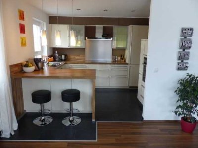 Exklusive, großzügige 3,5-4 Zimmer Dachmaisonette in Ludwigshafen Melm mit Küche (optional) & Kamin