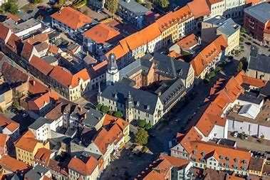zentrumsnahe, geräumige 4 Raum Wohnung in Aschersleben