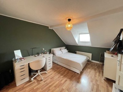 ENTWICKLER AUFGEPASST - WOHNUNG + DACHBODEN ZUM UMBAUEN
