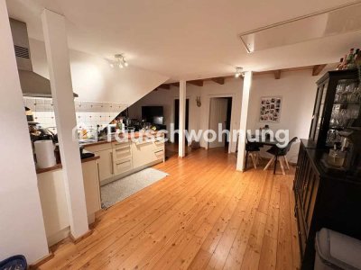 Tauschwohnung: 2 Zimmer Wohnung mit Holzdielen und Balkenlage