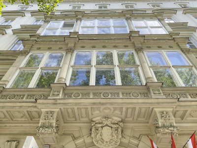 PROVISIONSFREI - Nestroyplatz: Sonnige Singlewohnung in elegantem Palais