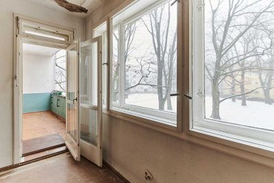 3-Zimmer-Wohnung mit Loggia in Lankwitz – Ein Renovierungsobjekt mit Potential