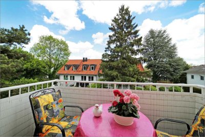 Dachgeschosswohnung mit Balkon und TG-Stellplatz – Gepflegte Kapitalanlage in München-Forstenried
