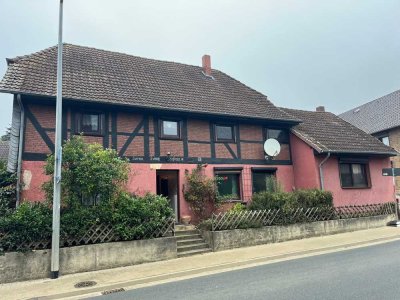 Großes Einfamilienhaus mit 8 Zimmern und 188 qm Wohnfläche nahe Braunschweig