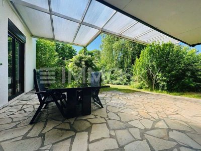 Luxus im Grünen: Bungalow mit Wellness-Sauna und separater Einheit!