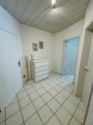 2-Zimmer-Dachgeschosswohnung in ruhiger Waldrandlage