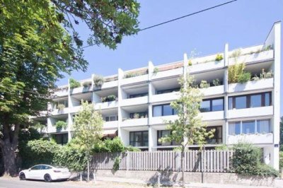 Möblierte 2-Zimmer Dachgeschosswohnung mit großer Terrasse, Toplage bei U4 Ober-/Unter St. Veit, inklusive BK, Heizung und Warmwasser