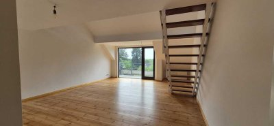 Frisch renoviert: Charmante 88 m² DG-Wohnung mit offener Empore und separatem WC in Mülheim-Heißen