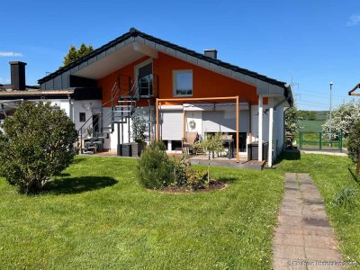 Stilvolles Einfamilienhaus, energetisch top, großzügiger Garten, ideal für Singles/Paare ...