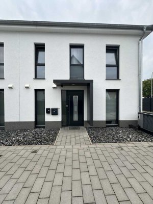 Moderne Neubau-Doppelhaushälfte in begehrter Lage von Garbsen