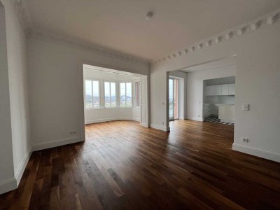 moderne 4-Zimmer-Wohnung mit luxuriöser Innenausstattung mit Einbauküche in Waldshut-Tiengen