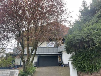 Grosszügiges Haus in bester Lage von Bad Vilbel, ideal für Freiberufler oder die grosse Familie