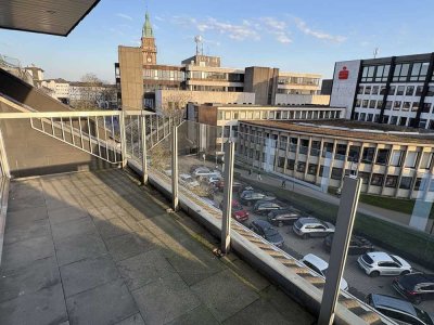 Charmantes Penthouse mit Balkon in zentraler Innenstadtlage