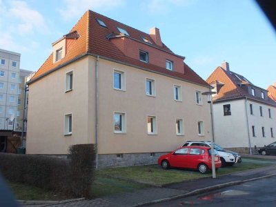 1 ZKB + Balkon in Zwickau-Auerbach, Dachgeschoss-Wohnung mit EBK