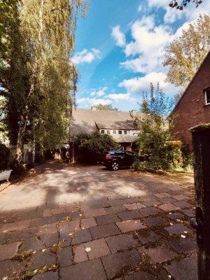 Ein Grundstück, das es so kein zweites Mal gibt – Villa, Vision & Entwicklungspotenzial !