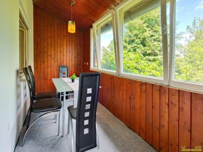 Gemütliche 1-Zimmer-Wohnung mit Wintergarten-Charakter in urbaner Lage. - Auch für Anleger attraktiv!