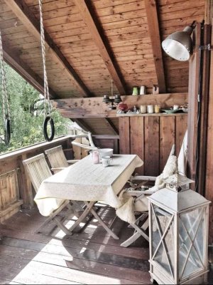 Stilvolle 2-Raum-DG-Wohnung mit Loggia in Schondorf am Ammersee
