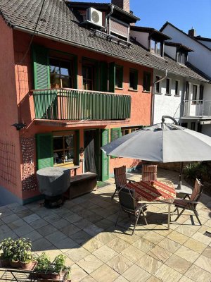 Schöne 2,5-Zimmer-Wohnung mit gehobener Innenausstattung mit EBK in Wertheim