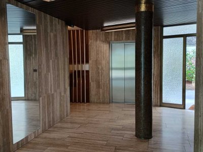 Exklusive, modernisierte 2-Raum-Wohnung mit gehobener Innenausstattung mit Balkon und EBK in Mainz