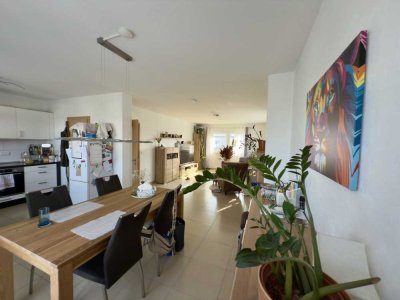 Helle 3 Z. Wohnung mit Balkon 1 OG im Neubaugebiet von Büttelborn
