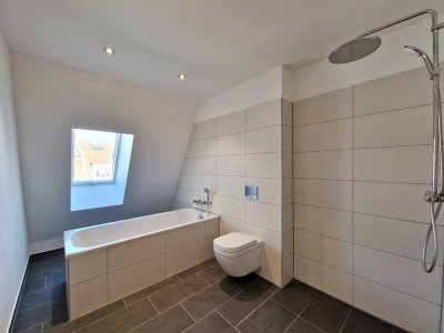 ** 2025 einziehen lohnt sich! ** - Bis 31.12.2025 4-Zimmer-Wohnung zum Spitzenpreis* beziehen!