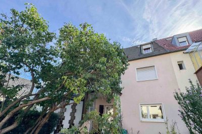 Dreifamilienhaus in Nürnberg – Gestaltungspotenzial inklusive! Toplage in Nürnberg Zerzabelshof!