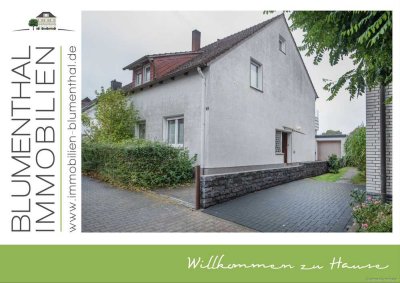 Großzügiges Wohnhaus mit Terrasse & vielfältigem Garten in Enger