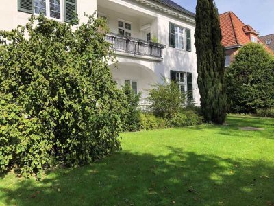 Gepflegte Altbauwohnung in TOP-Lage mit Gartennutzung und viel Charme!