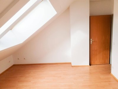 Helle 4-Zimmerwohnung mit Terrasse! Provisionsfrei!