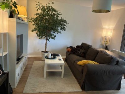 *Moderne 3 Zimmer Wohnung mit Balkon und Blick ins Grüne ab 16.12.2025*