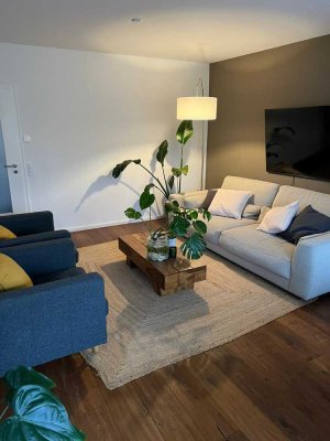 Helle 4-Zimmer-Wohnung im 4. OG mit Balkon in Köln-Weiden