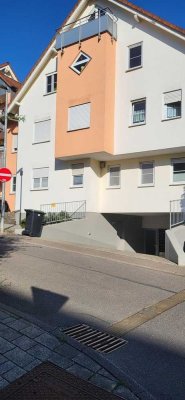 Stilvolle, gepflegte 3-Zimmer-Wohnung mit Terrasse und EBK in Grafenau-Döffingen