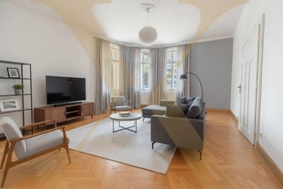 Traumhafte, teilweise sanierungsbedürftige Altbauwohnung mit 5,5 Zimmern und Loggia nahe Linz-Zentrum zu verkaufen!