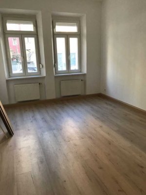 Freundliche und sanierte 3-Zimmer-Wohnung in Nürnberg-Steinbühl im Hochparterre