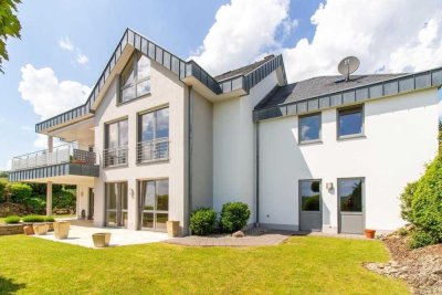 Viel Platz – Großzügiges Wohnhaus in herrlicher Randlage von Gusterath mit toller Aussicht