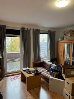 Helle 2-Zimmer Wohnung im 1. OG mit großer Dachterasse in Braunschweig (westliches Ringgebiet)