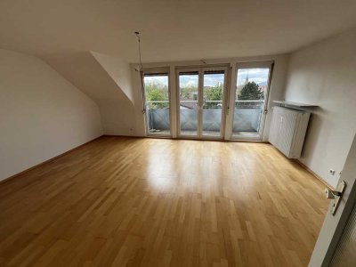 Ruhige 3-Zimmer-DG-Wohnung mit Blick in den Taunus