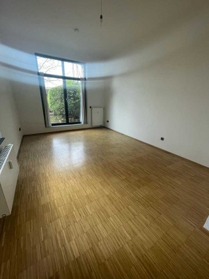ein Traum auf 67 m² -  Erdgeschoß-Appartement zum Wohlfühlen! incl. EBK und  45 m² Gartenterrasse