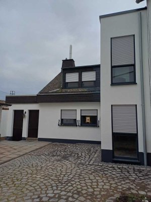 Großzügiges Einfamilienhaus mit 7 Zimmern in Koblenz-Metternich