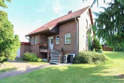 ! Platzwunder in ruhiger Lage !