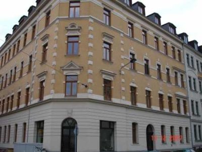 Stilvolle sanierte Altbauwohnung mit Stuck und Parkett auf ca. 54 m²
