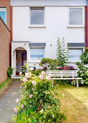 2GENERATIONEN-REIHENHAUS MIT GARTEN