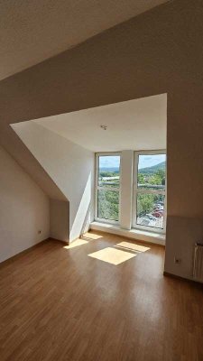 Dachgeschosswohnung mit Ausblick und Fahrstuhl