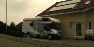 Attraktive 3,5-Zi.-Wohnung (120m²) im EG mit Womo-Stellplatz