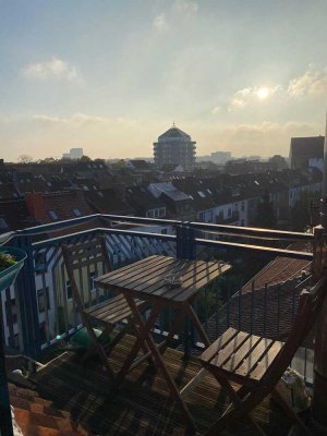 Attraktive 1,5-Zimmer-Maisonette-Wohnung mit Balkon und Einbauküche in Bremen