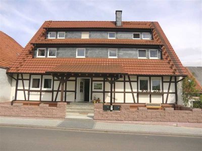 ***Gemütliches Wohnambiente mit viel Platz, Kamin, Terrasse und großem Garten***